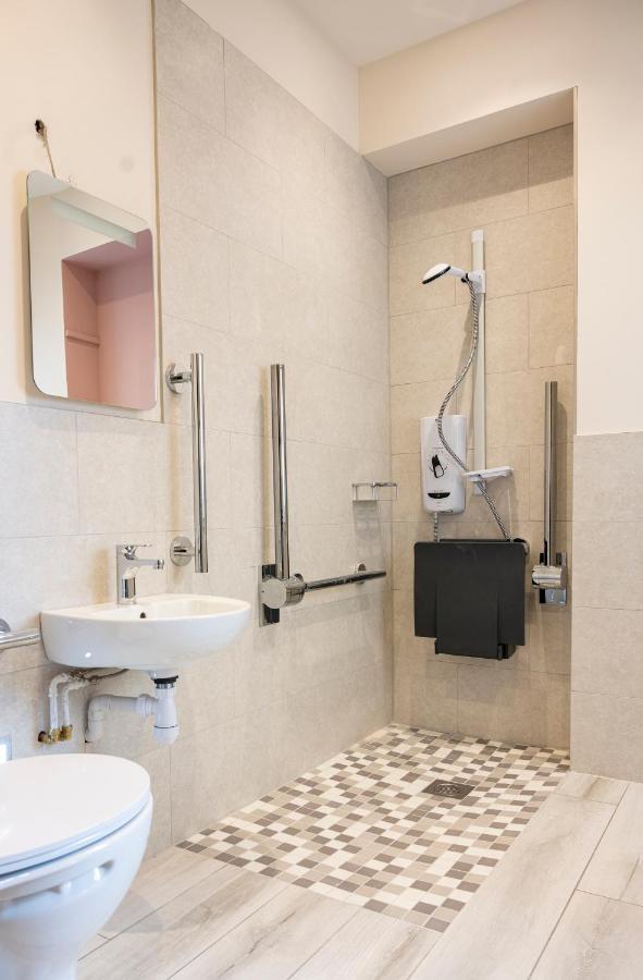 Art House Apartments Inverness Luaran gambar
